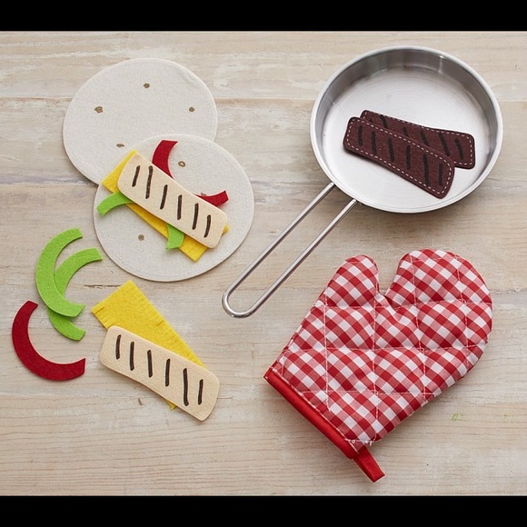 Pottery Barn Kids SOFT TACO COOKING SET - Picture 1 of 8